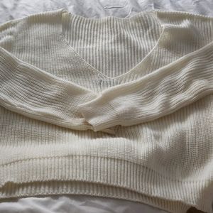 Size 18 Boohoo deep v-neck sweater top